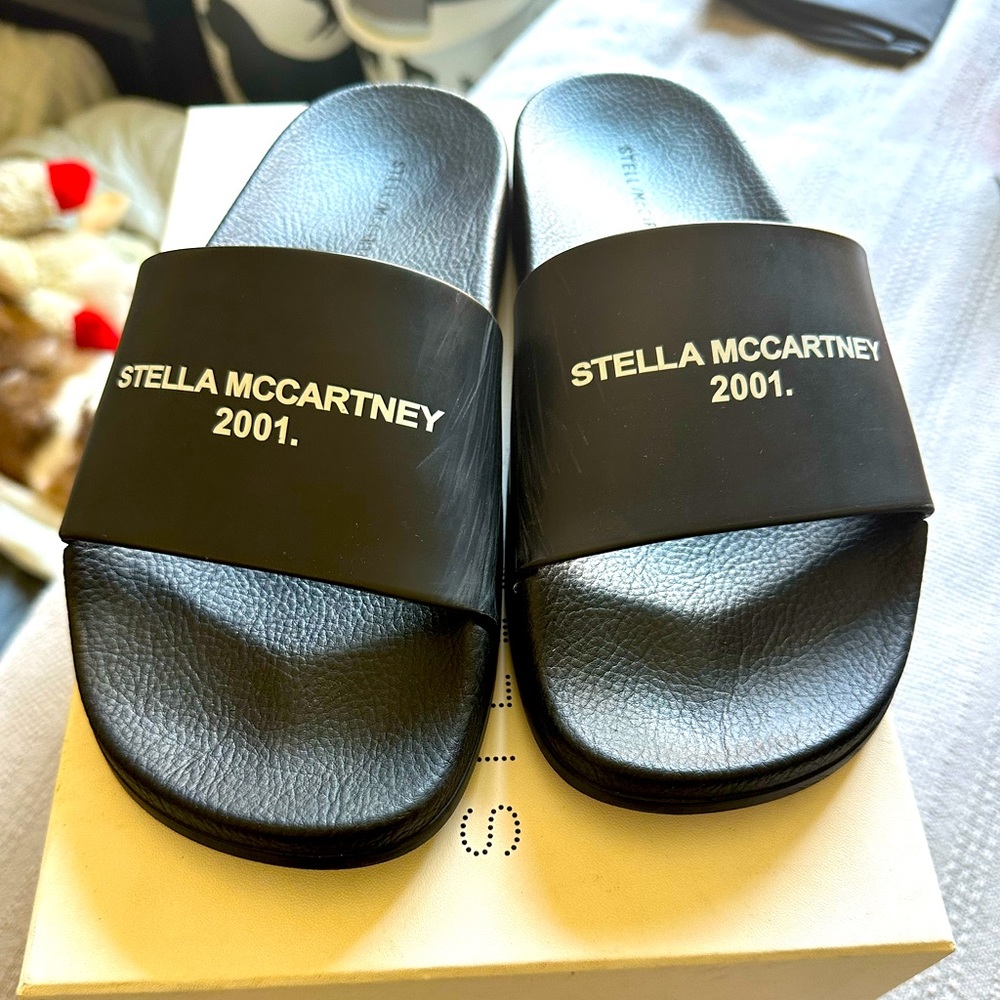 Stella McCartney Black Pool Slides, Size 38